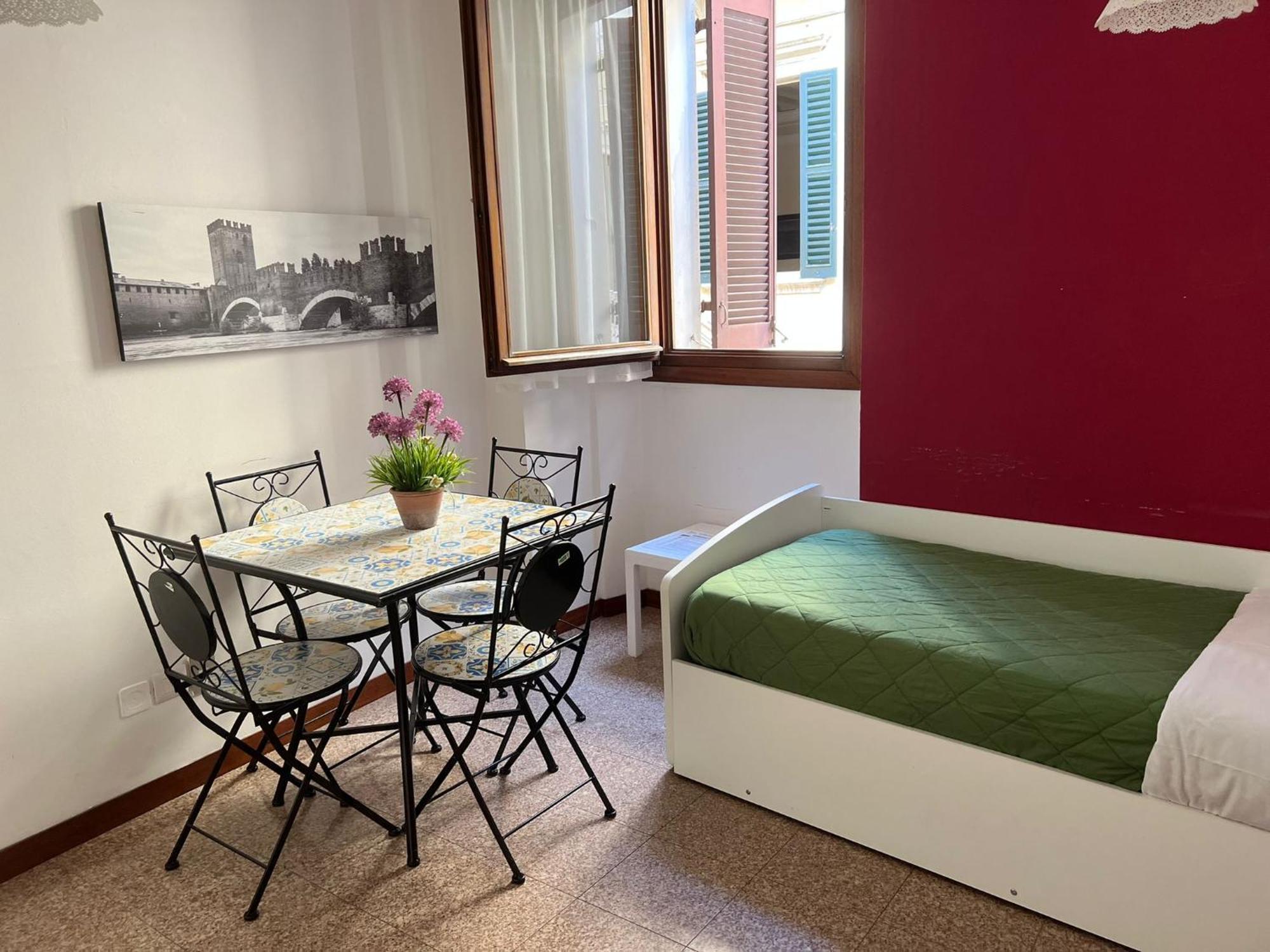 Marconi Rooms Loggia Delle Erbe เวโรนา ภายนอก รูปภาพ