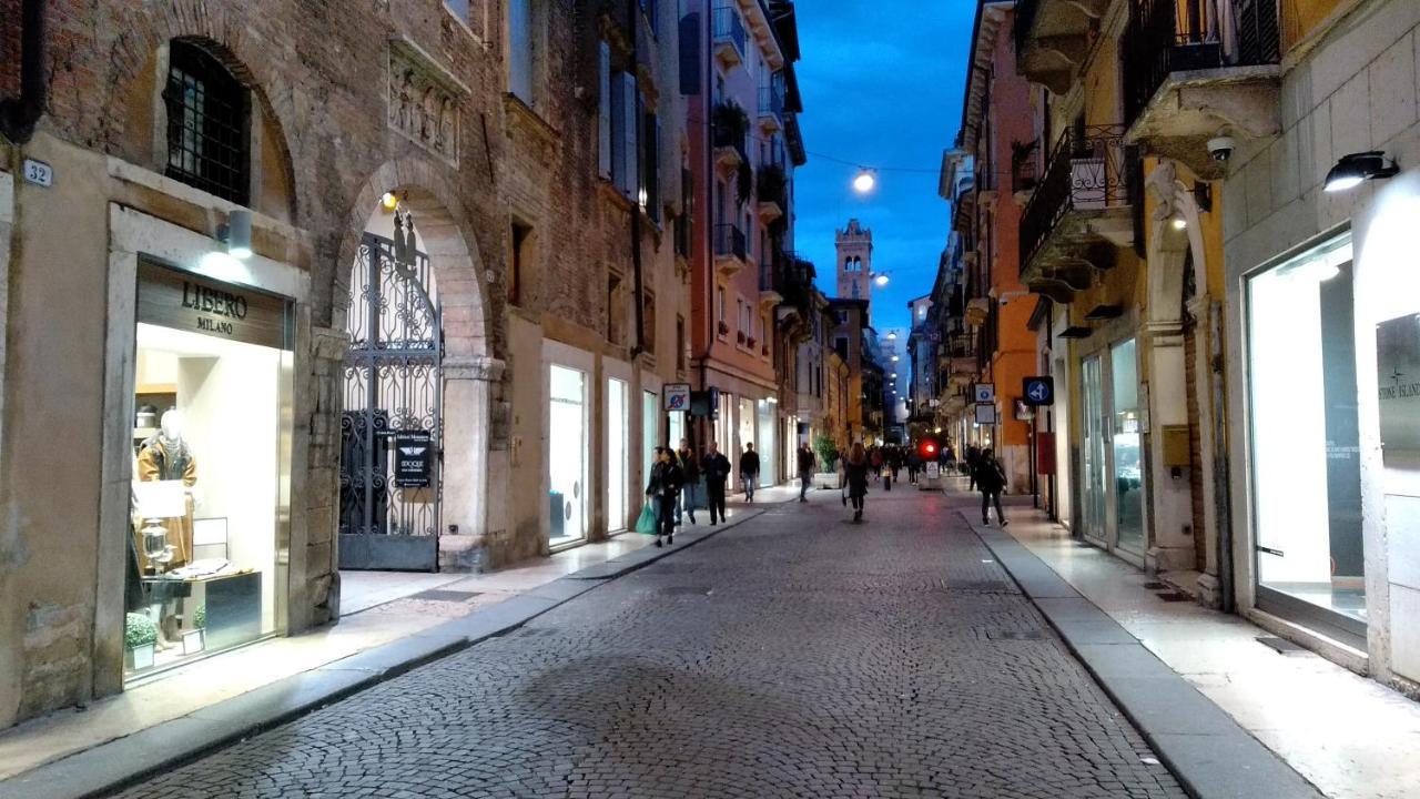 Marconi Rooms Loggia Delle Erbe เวโรนา ภายนอก รูปภาพ